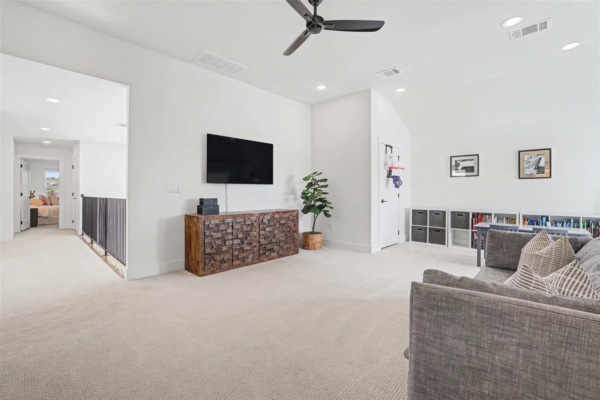 17701 Hunters Hollow, Jonestown, TX 78645