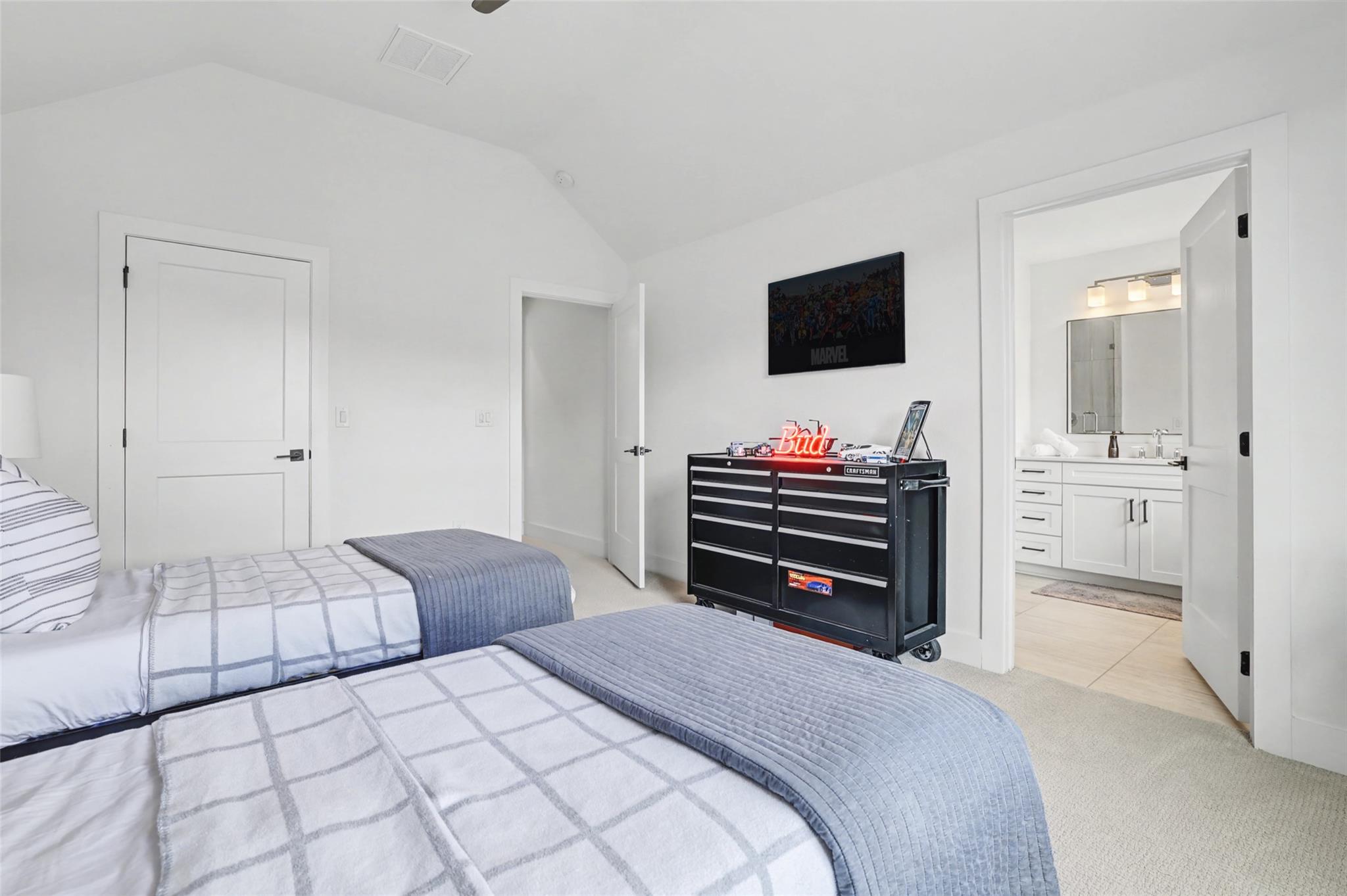 17701 Hunters Hollow, Jonestown, TX 78645