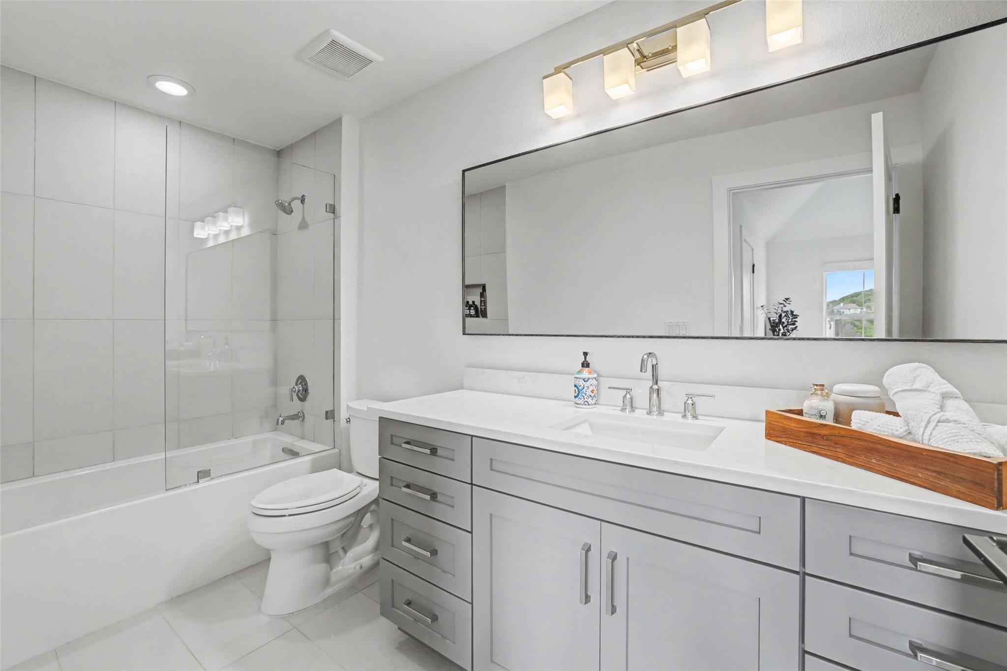 17701 Hunters Hollow, Jonestown, TX 78645