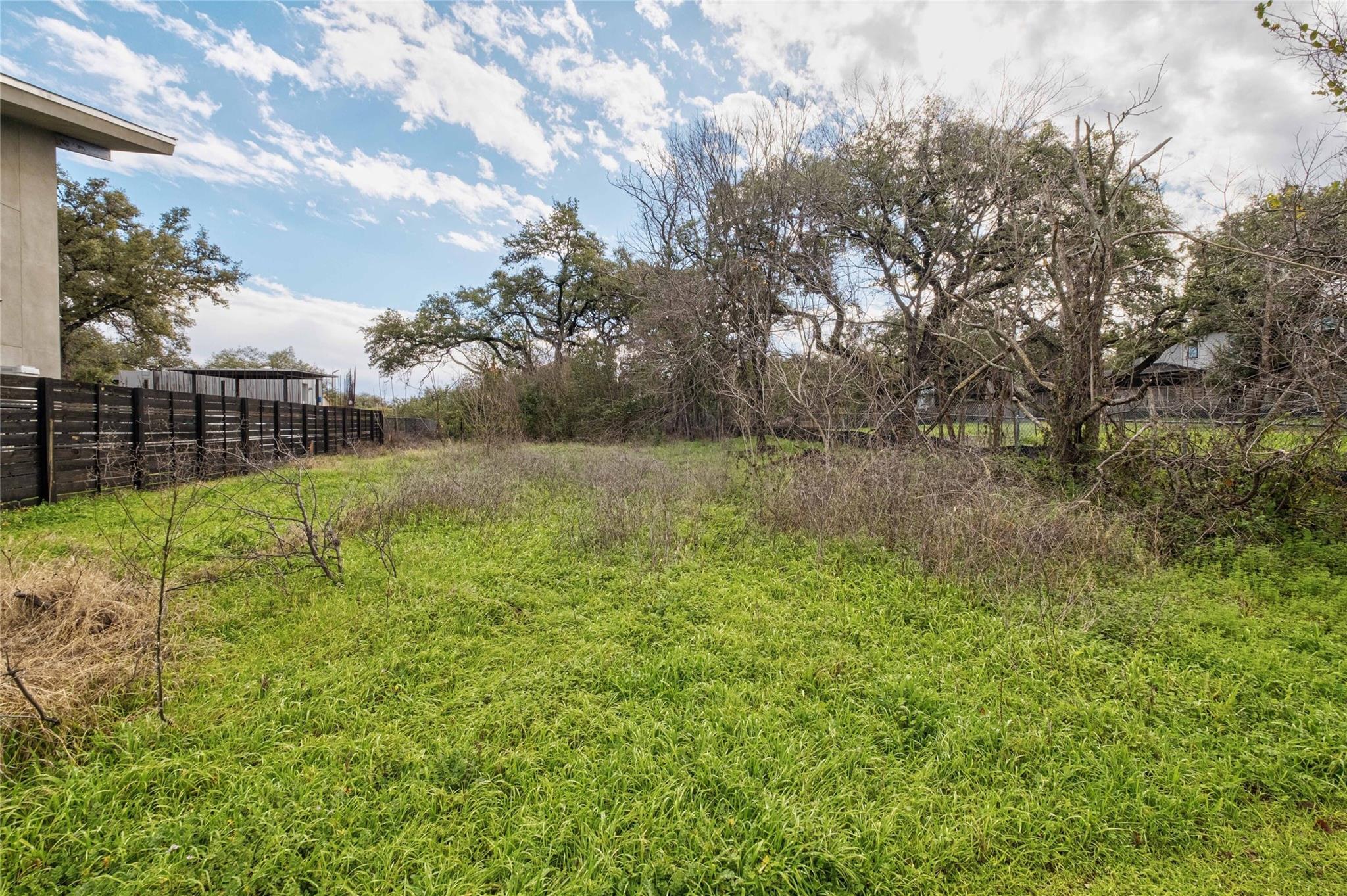 2421 S 5th St, Austin, TX 78704