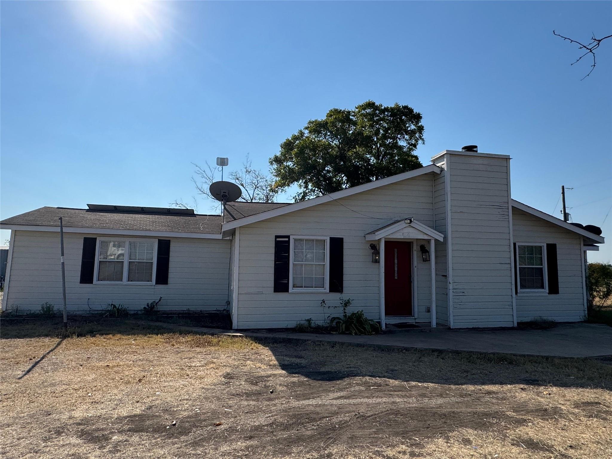 19142 Camino Real, Dale, TX 78616