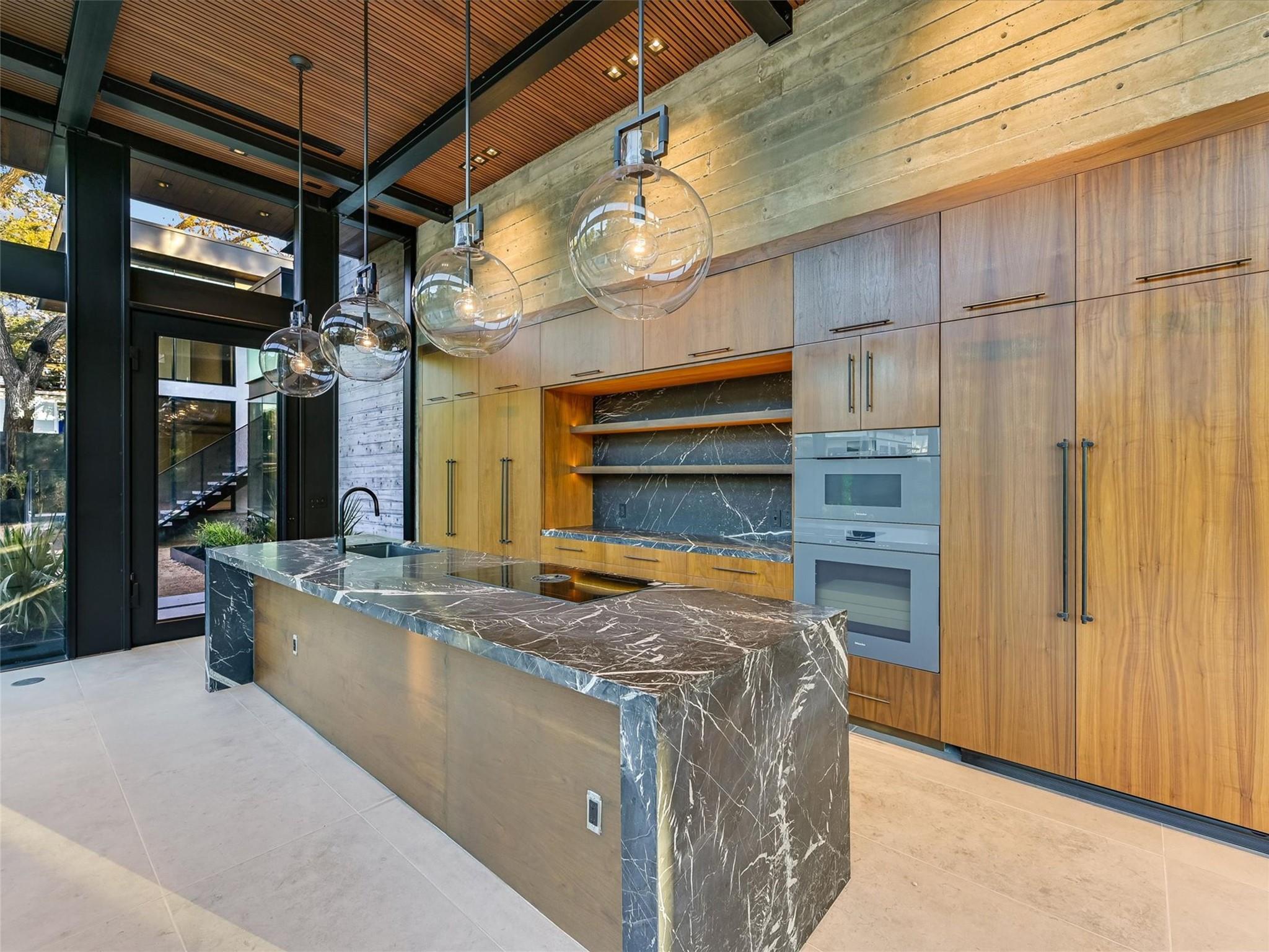 1901 Newton St, Austin, TX 78704