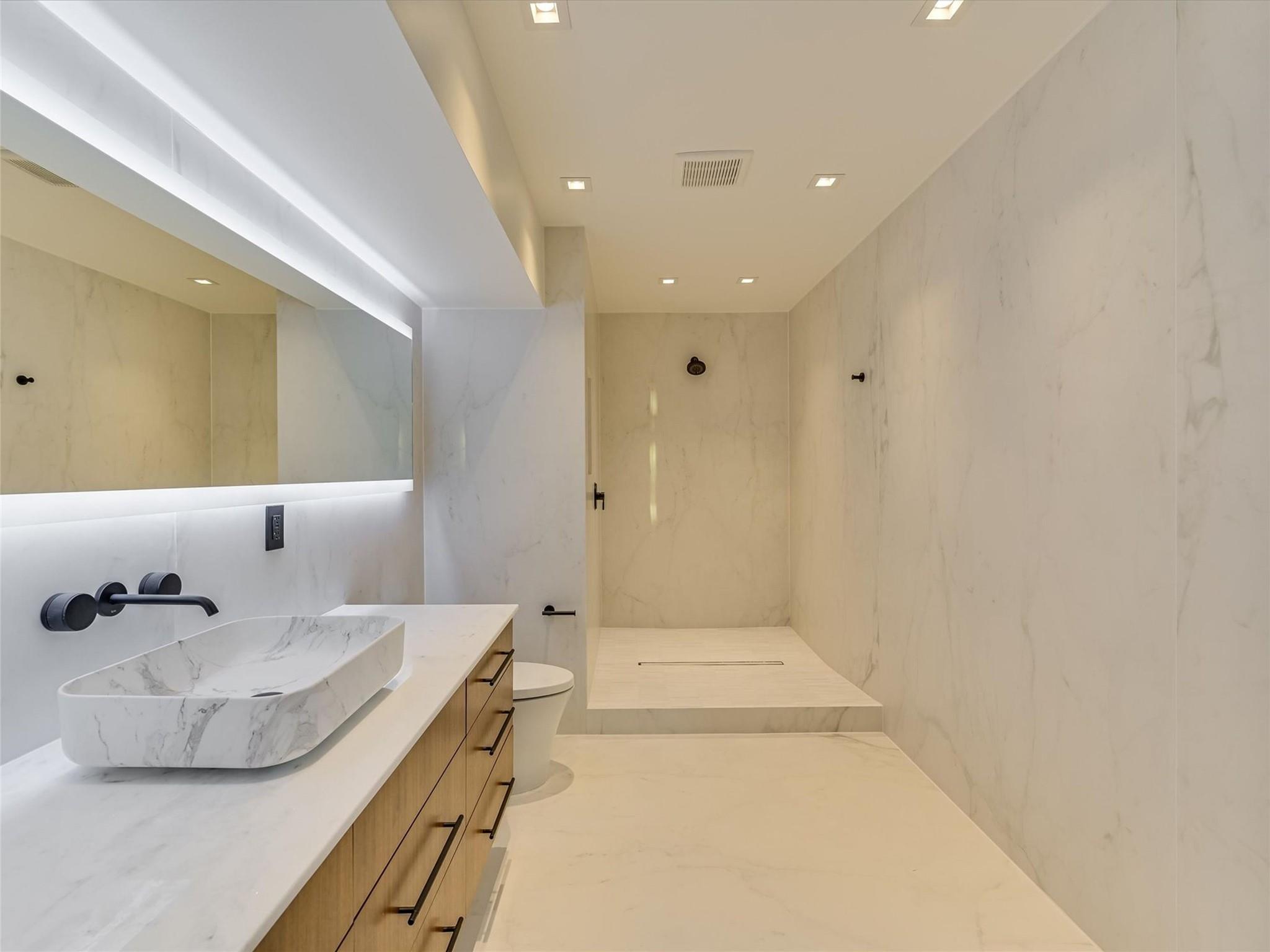 1901 Newton St, Austin, TX 78704