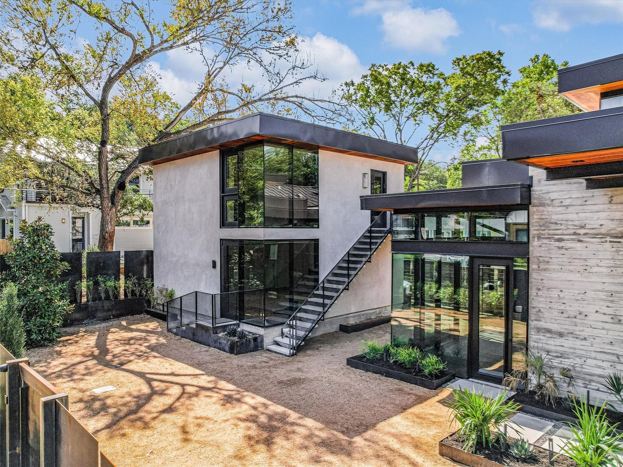 1901 Newton St, Austin, TX 78704