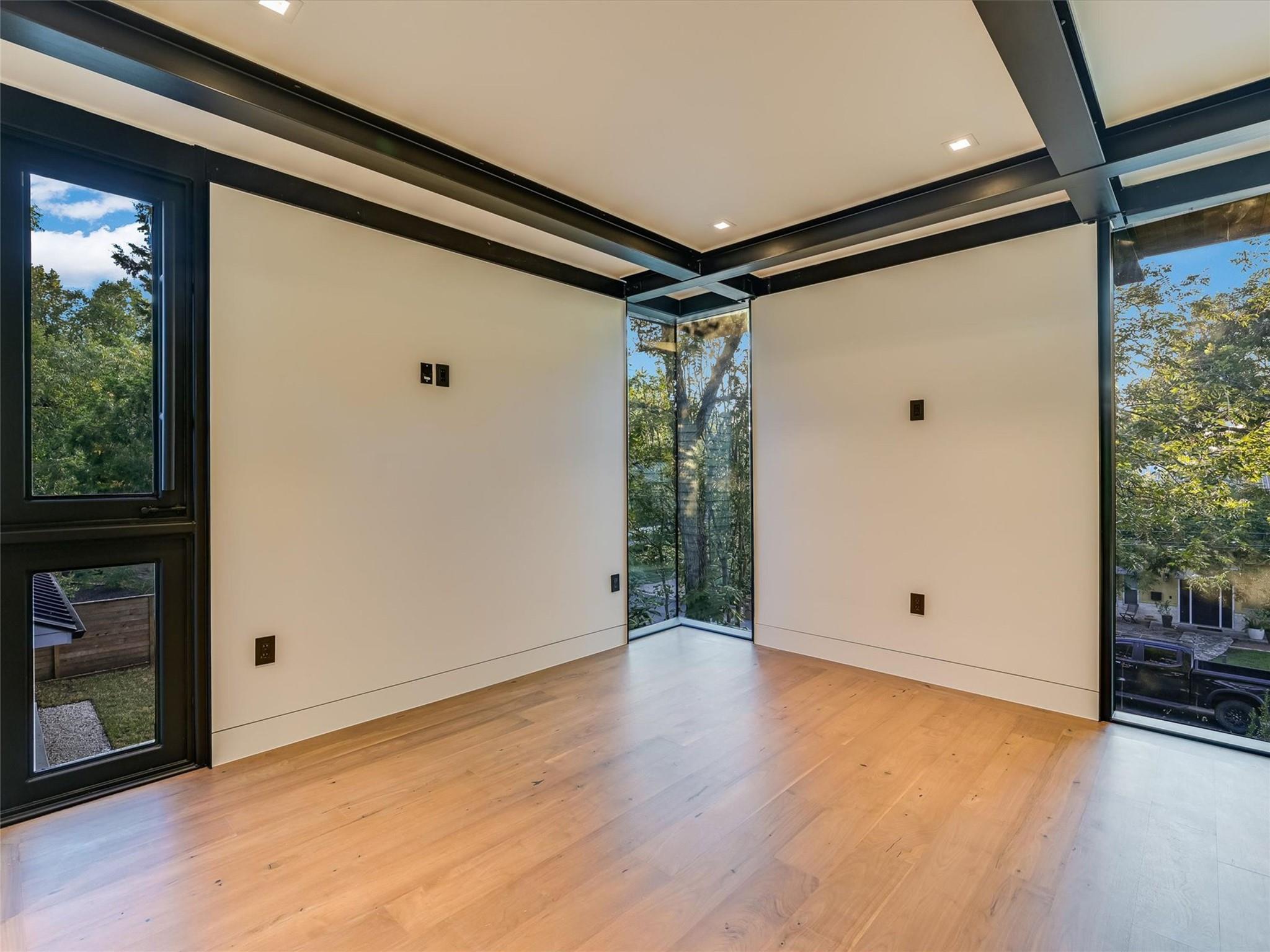 1901 Newton St, Austin, TX 78704