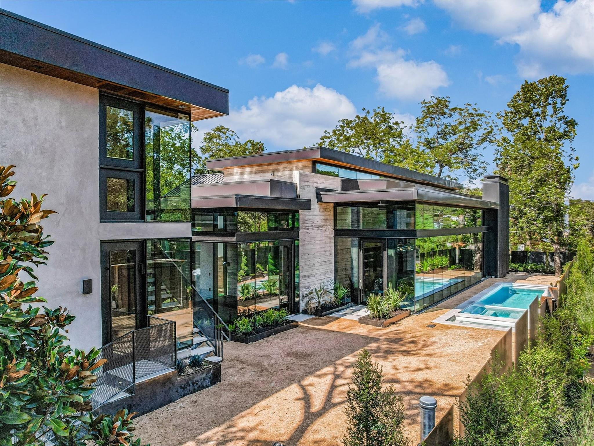 1901 Newton St, Austin, TX 78704