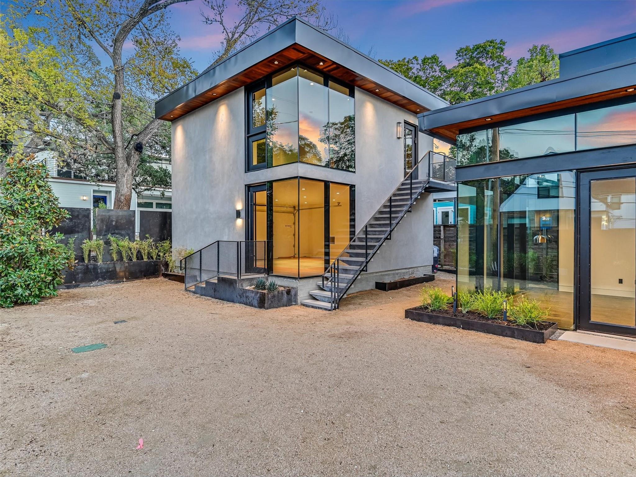 1901 Newton St, Austin, TX 78704