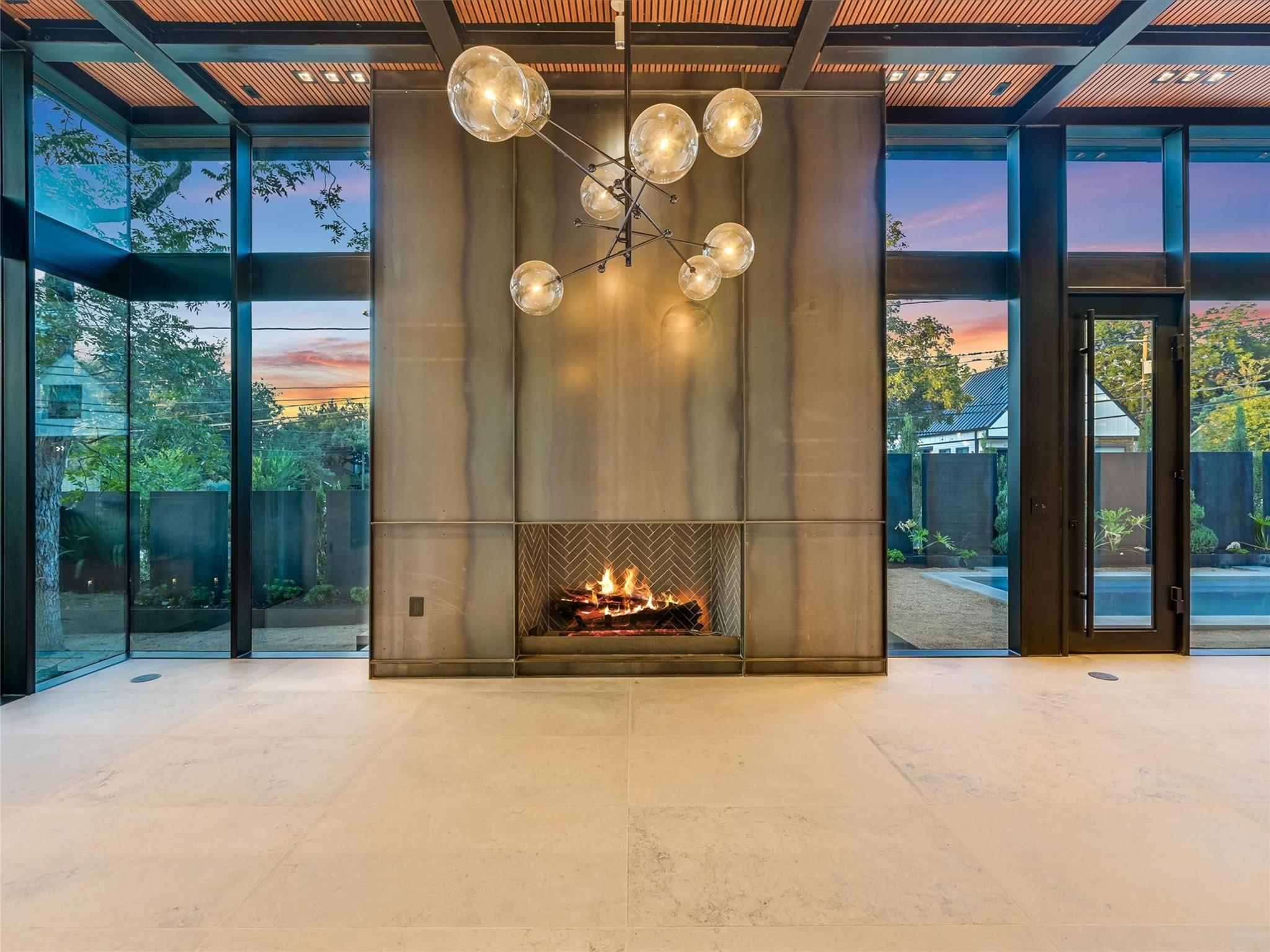 1901 Newton St, Austin, TX 78704