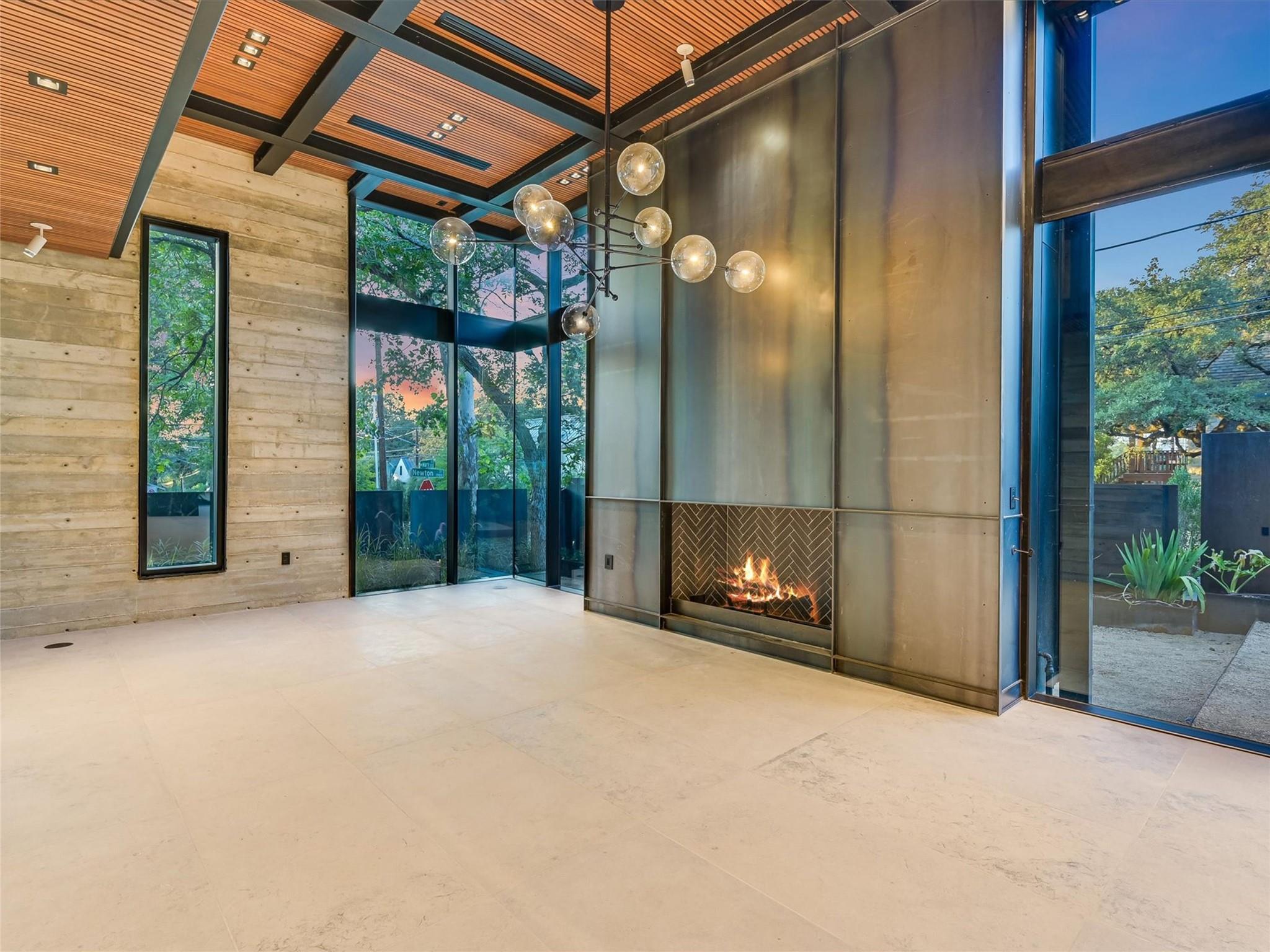 1901 Newton St, Austin, TX 78704