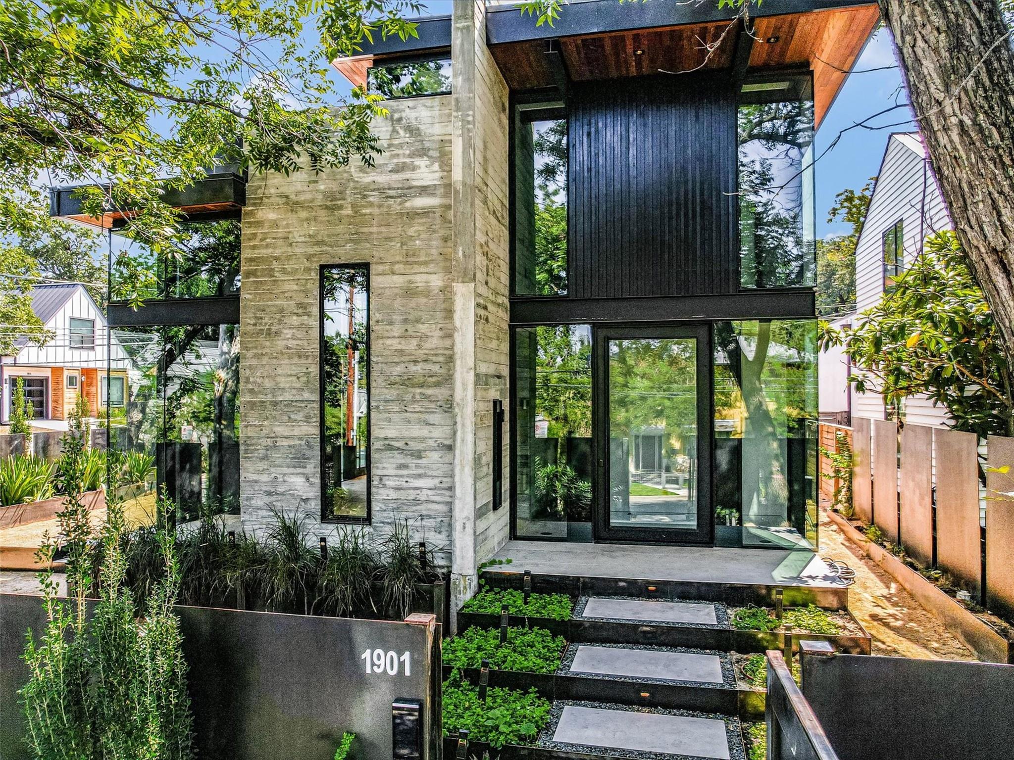 1901 Newton St, Austin, TX 78704