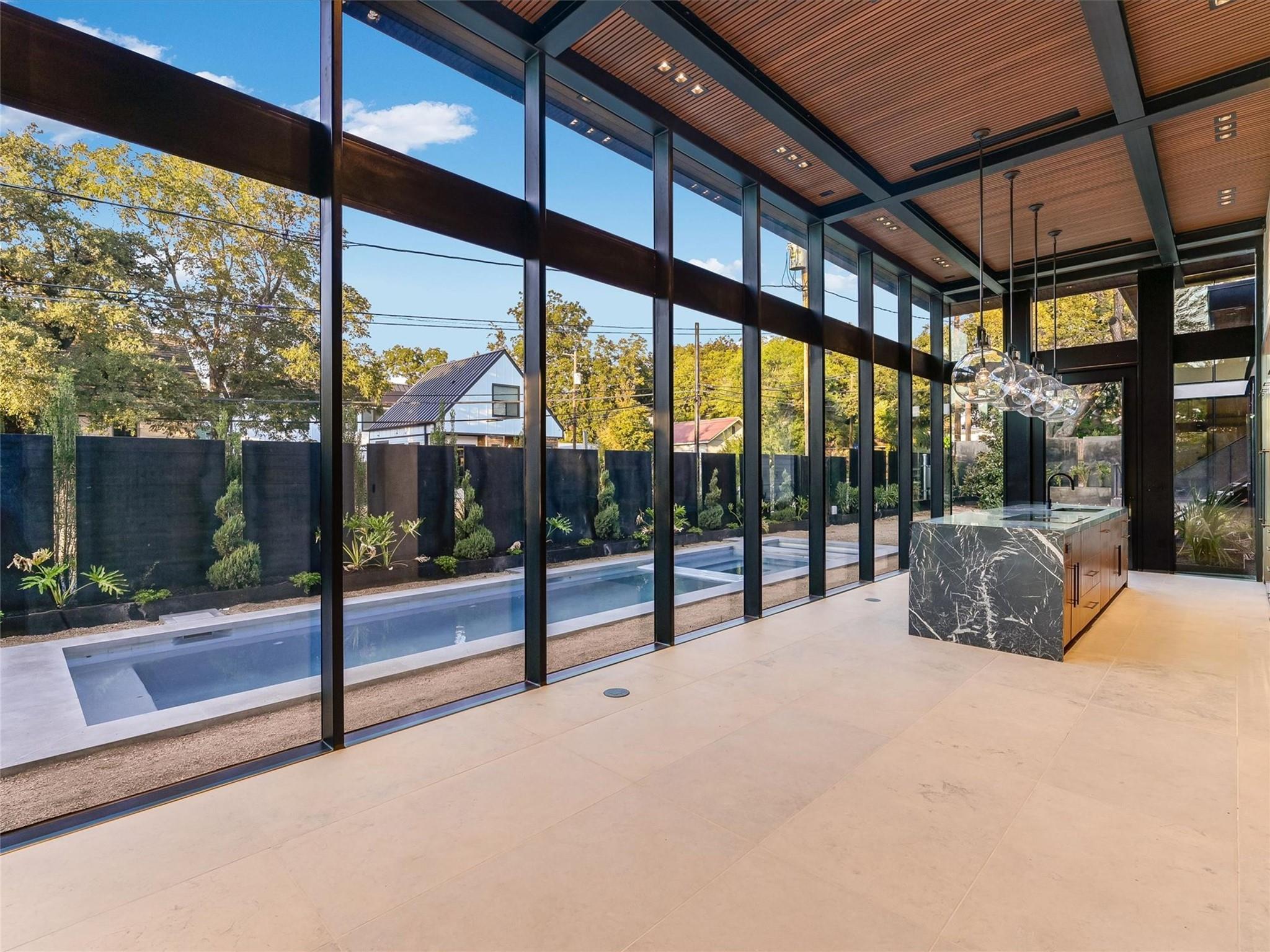 1901 Newton St, Austin, TX 78704