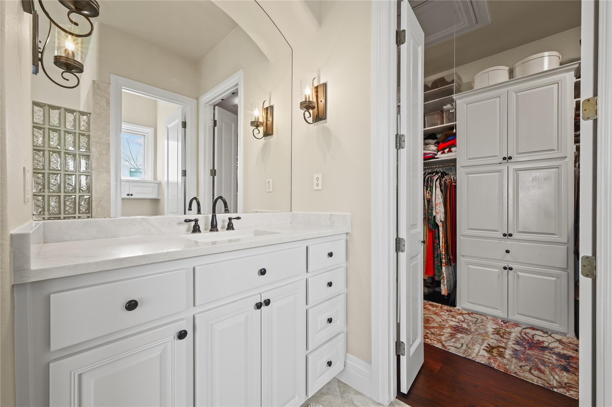 2004 Canonero Dr, Austin, TX 78746