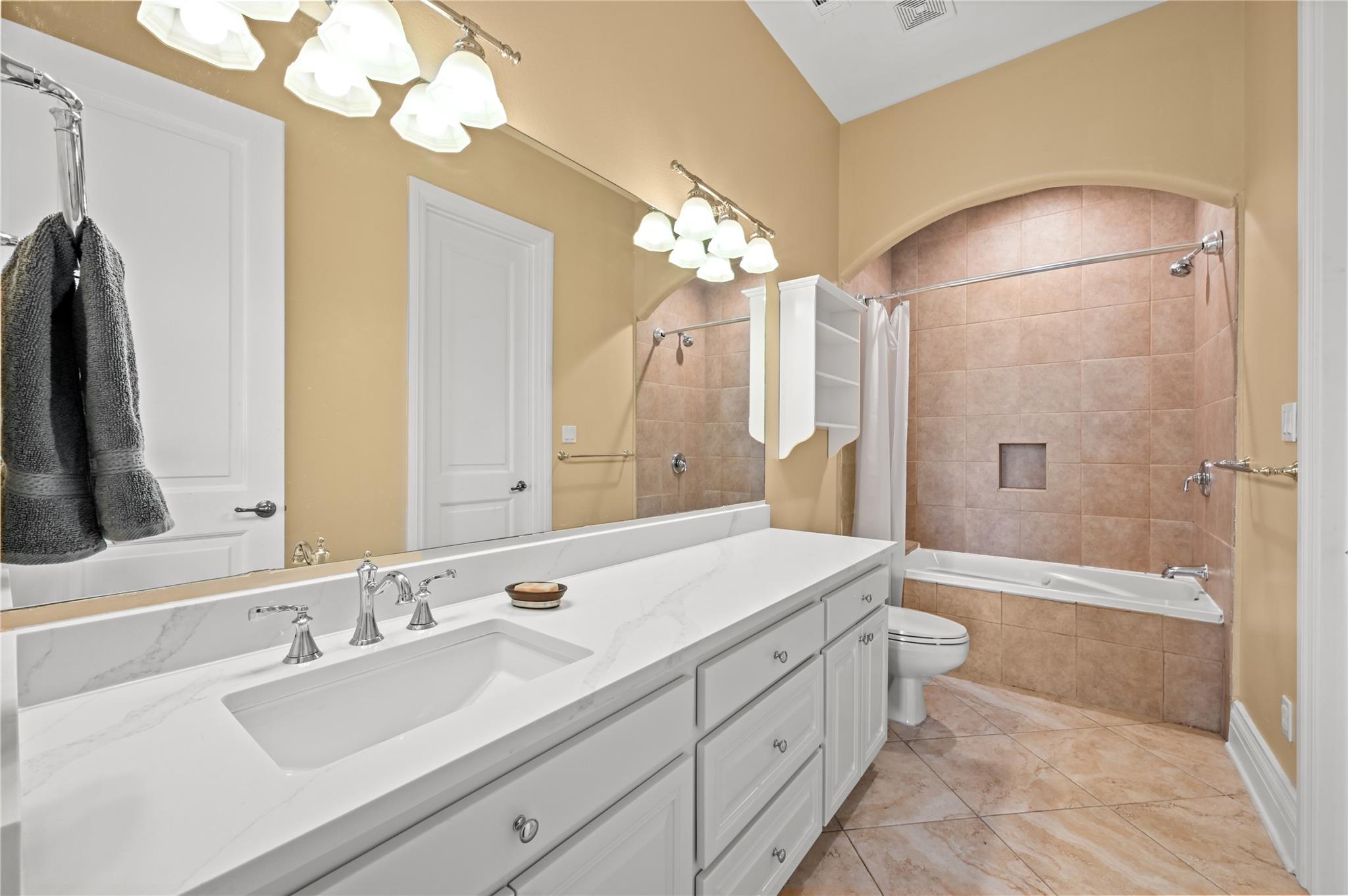 2004 Canonero Dr, Austin, TX 78746