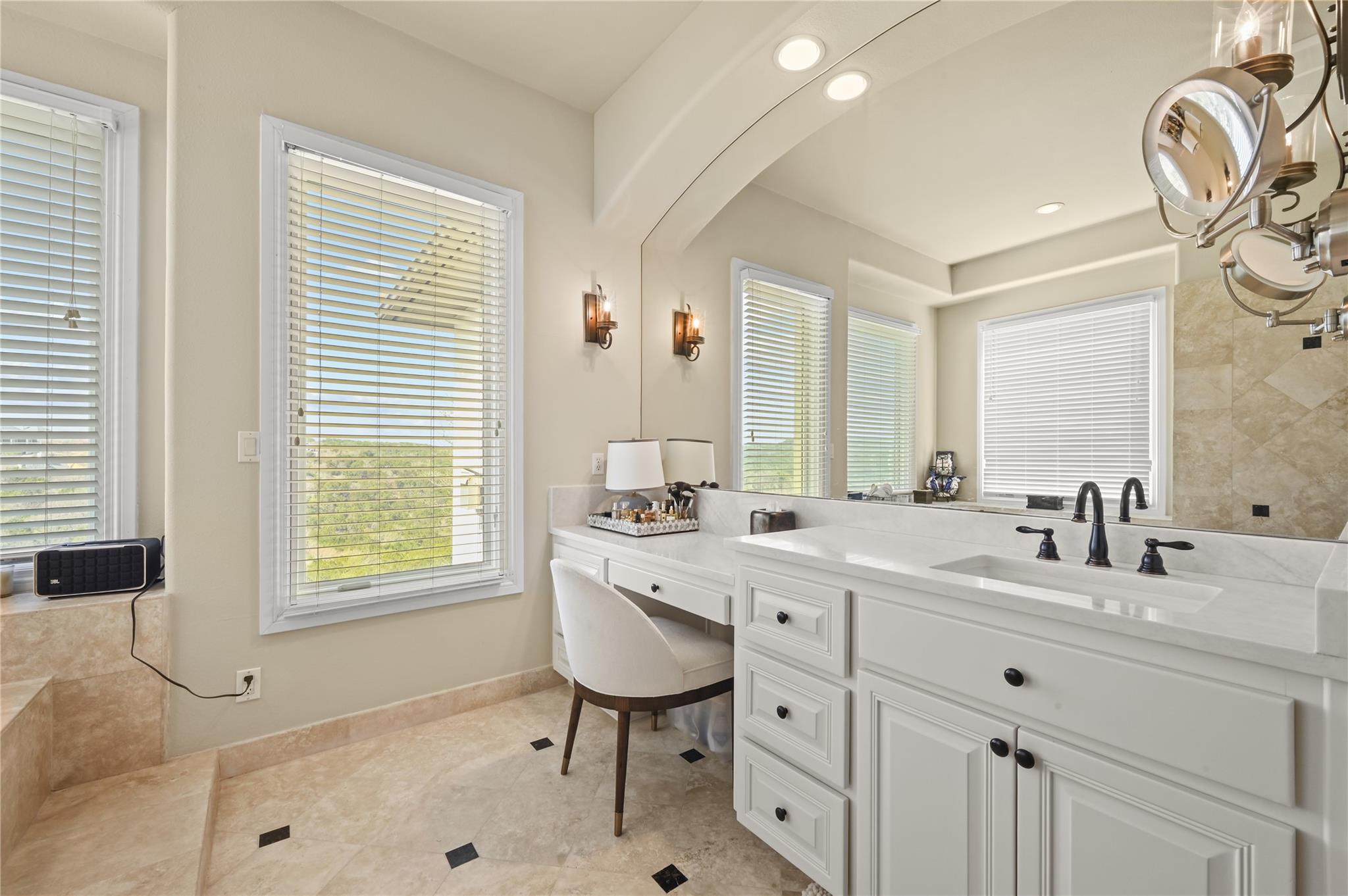 2004 Canonero Dr, Austin, TX 78746