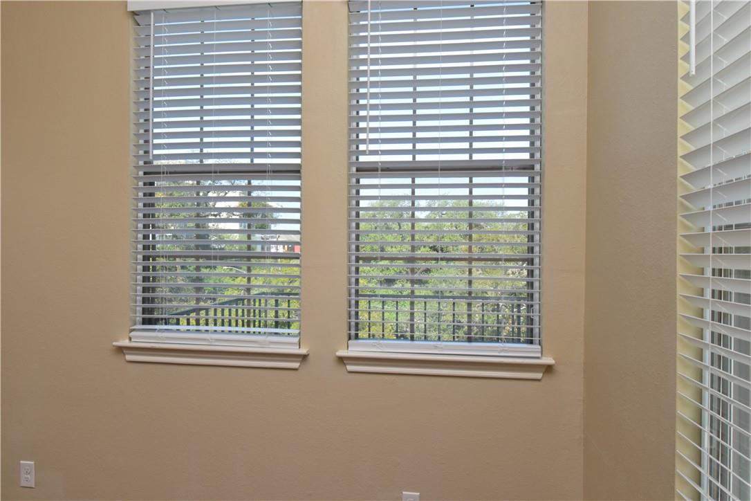 914 W 26th St # 304, Austin, TX 78705