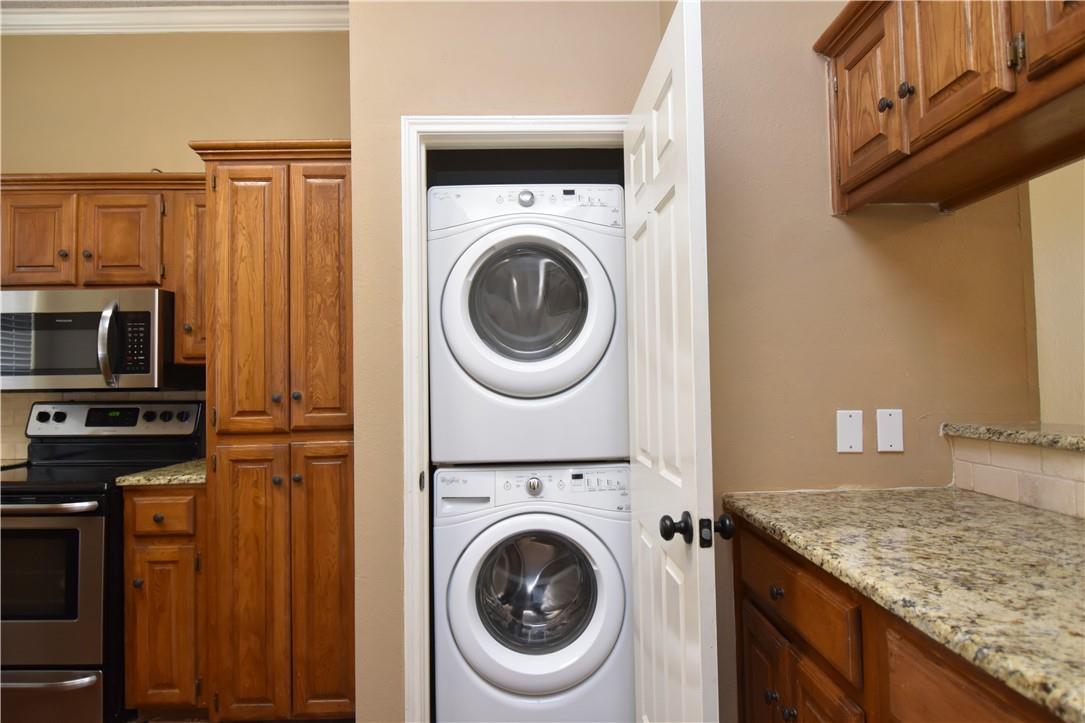 914 W 26th St # 304, Austin, TX 78705