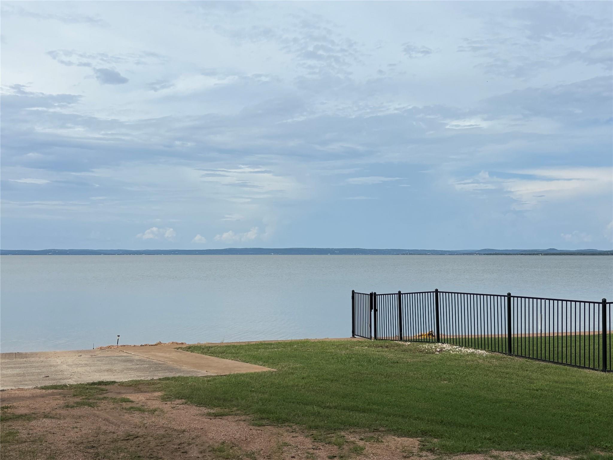 104 Oleander Dr, Buchanan Dam, TX 78609