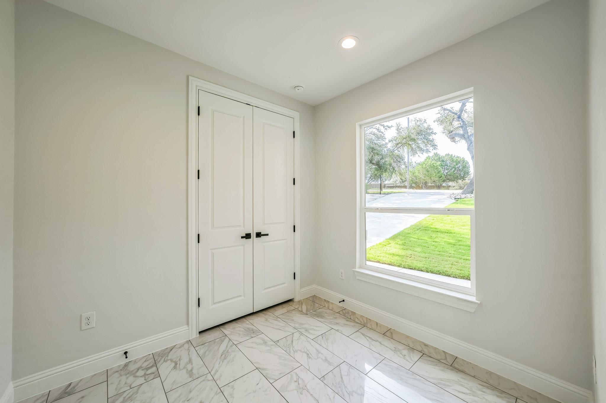 20302 Boggy Ford Rd, Lago Vista, TX 78645