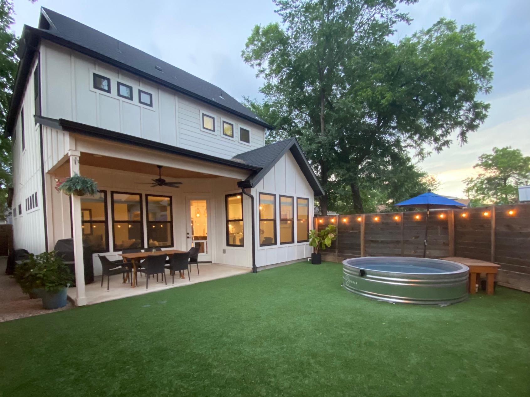 1101 1/2 Brass St # 1, Austin, TX 78702