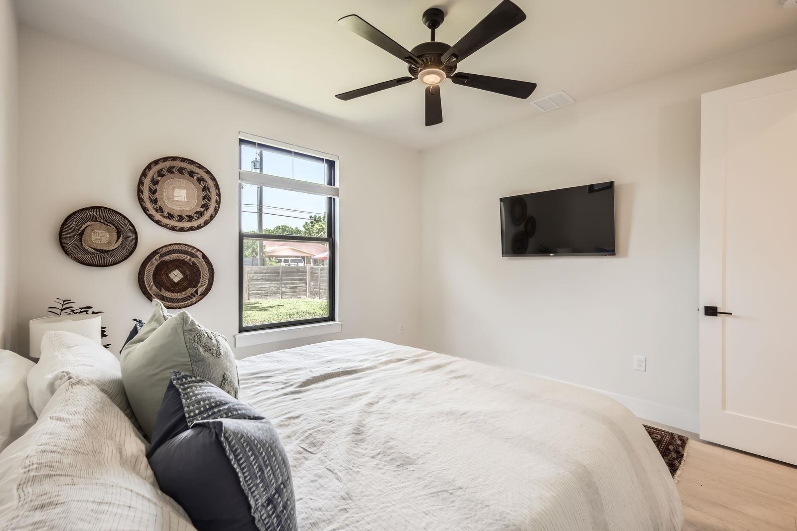 1101 1/2 Brass St # 1, Austin, TX 78702