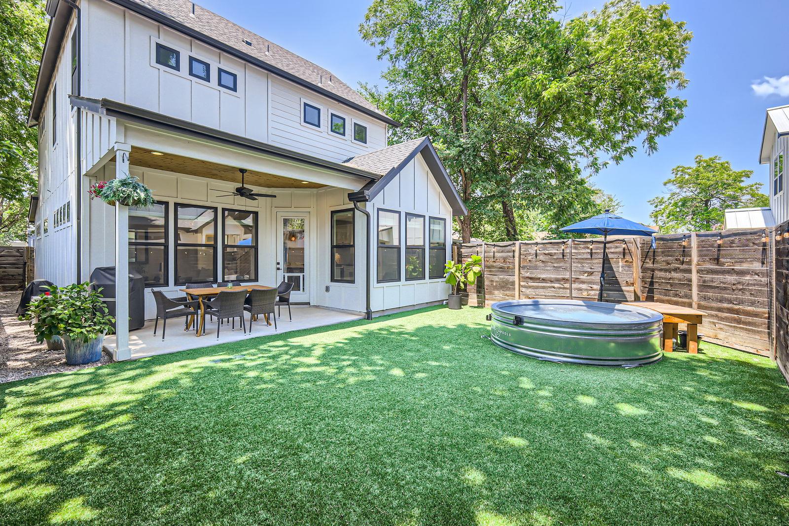 1101 1/2 Brass St # 1, Austin, TX 78702