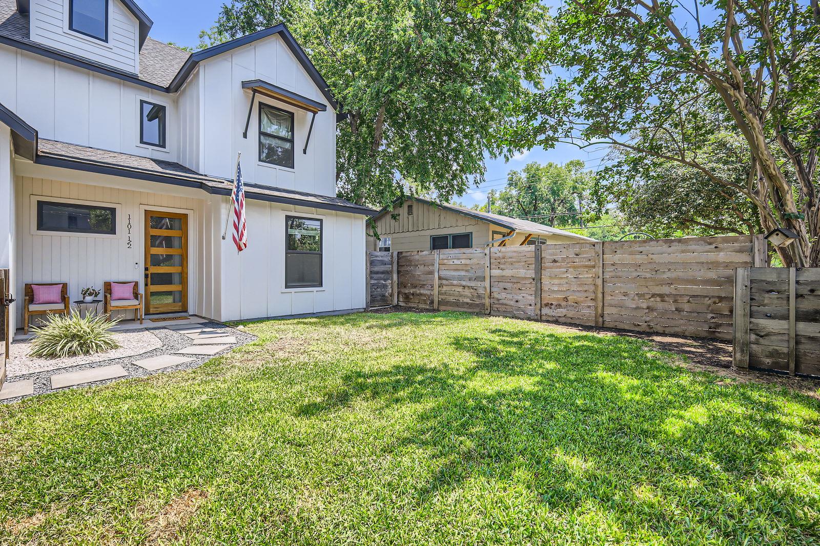 1101 1/2 Brass St # 1, Austin, TX 78702