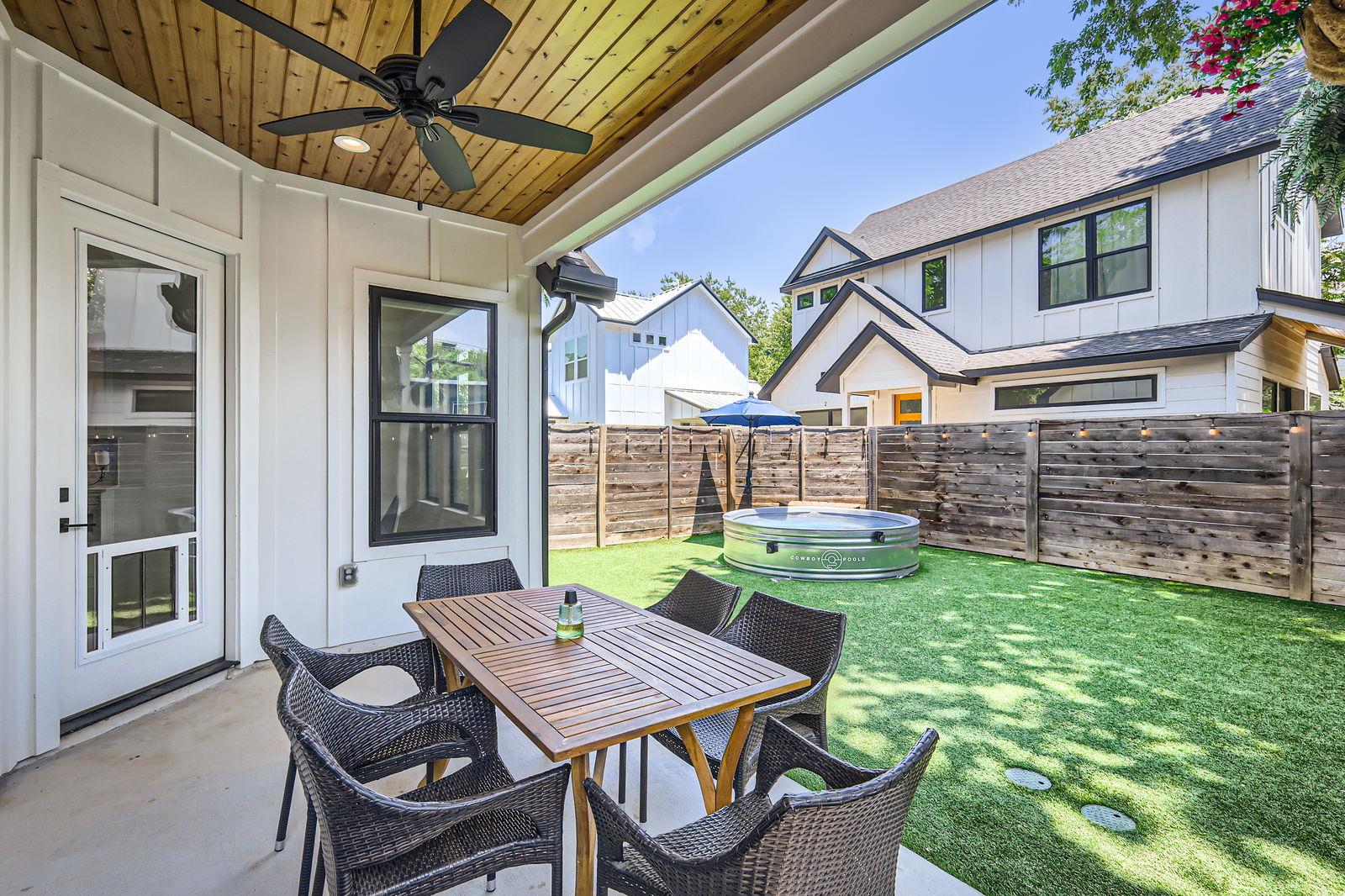 1101 1/2 Brass St # 1, Austin, TX 78702