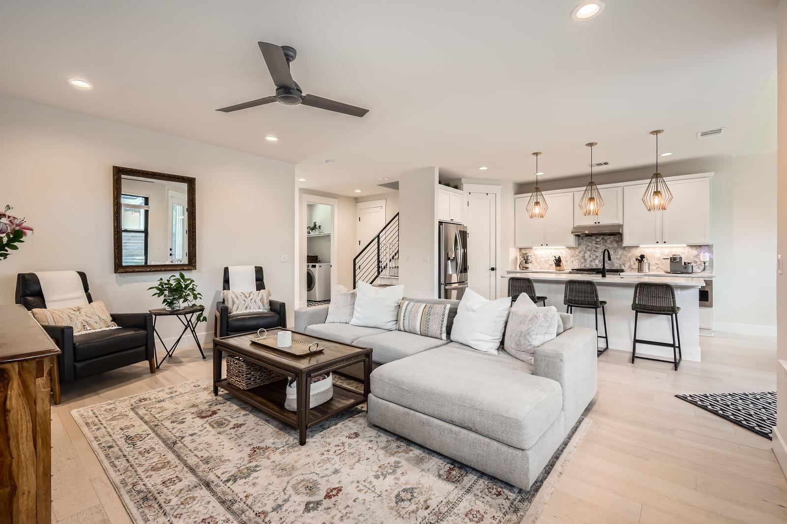 1101 1/2 Brass St # 1, Austin, TX 78702