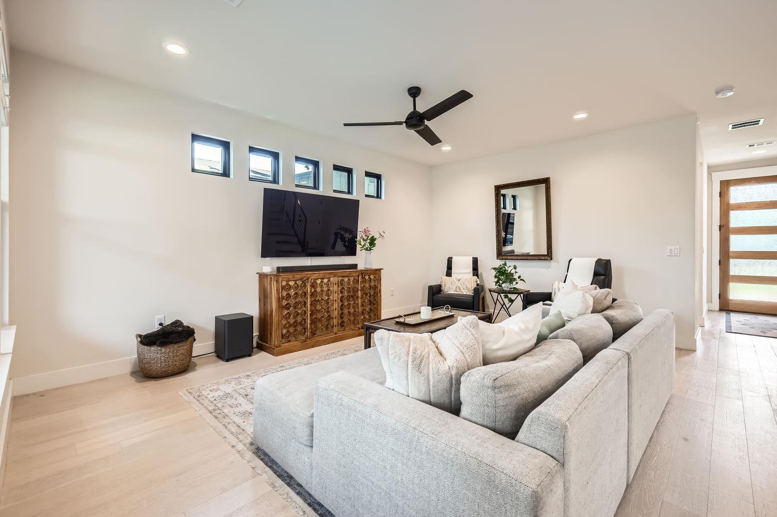 1101 1/2 Brass St # 1, Austin, TX 78702