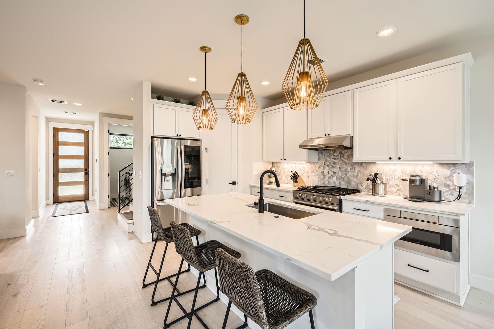 1101 1/2 Brass St # 1, Austin, TX 78702