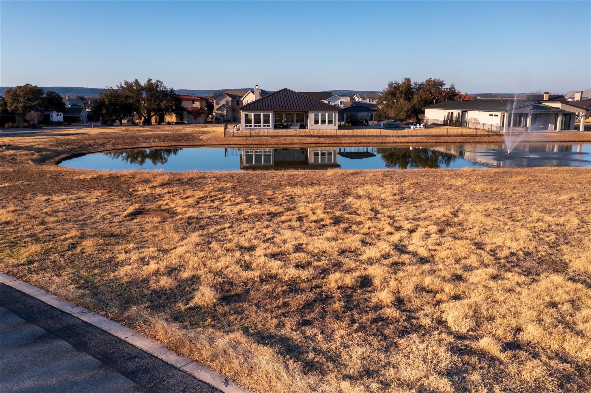 56 Clearwater Dr, Kingsland, TX 78639