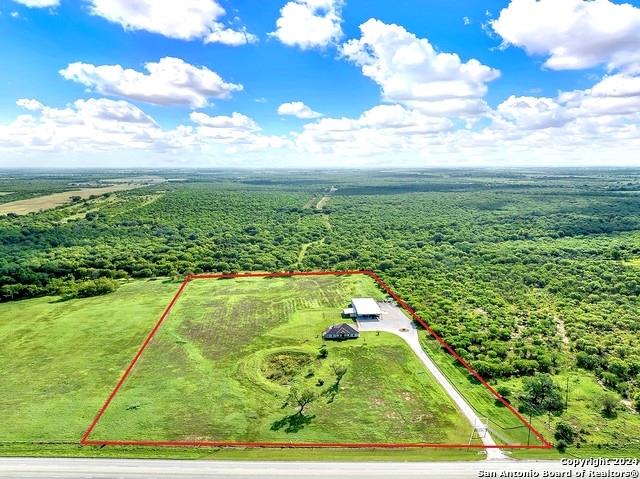 7803 US Highway 181, Falls City, TX 78113