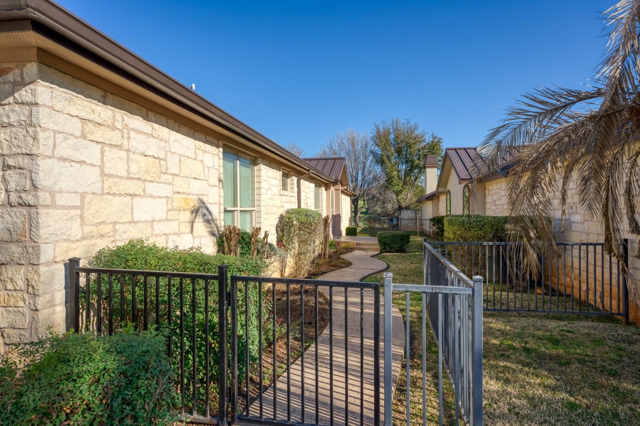 602 Fault Line Dr, Horseshoe Bay, TX 78657
