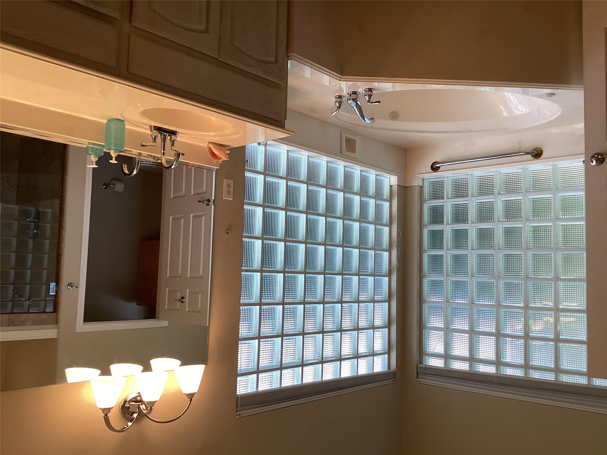 128 Crystal Springs Dr, Georgetown, TX 78633