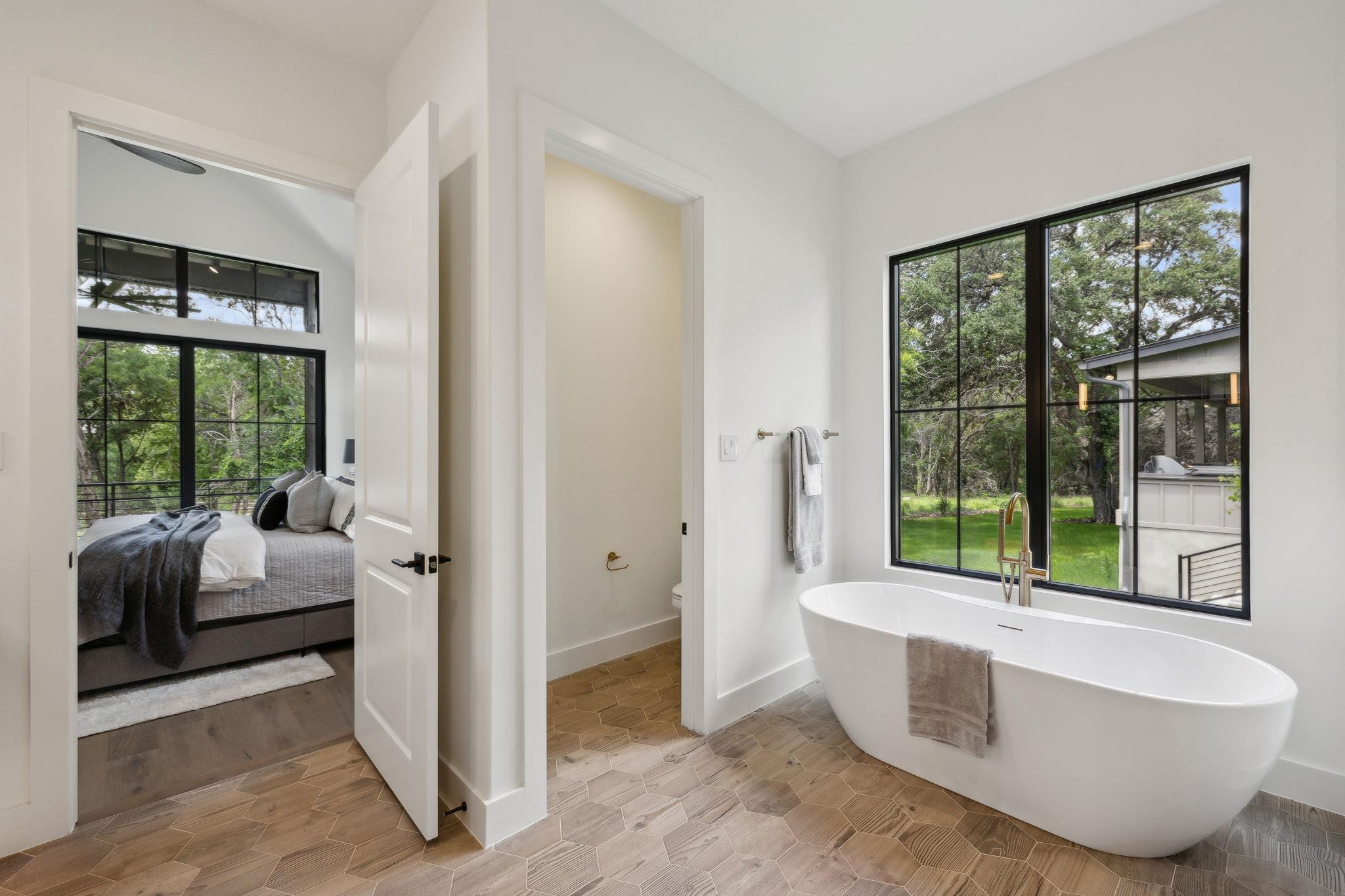 236 Riverfront Dr, New Braunfels, TX 78132