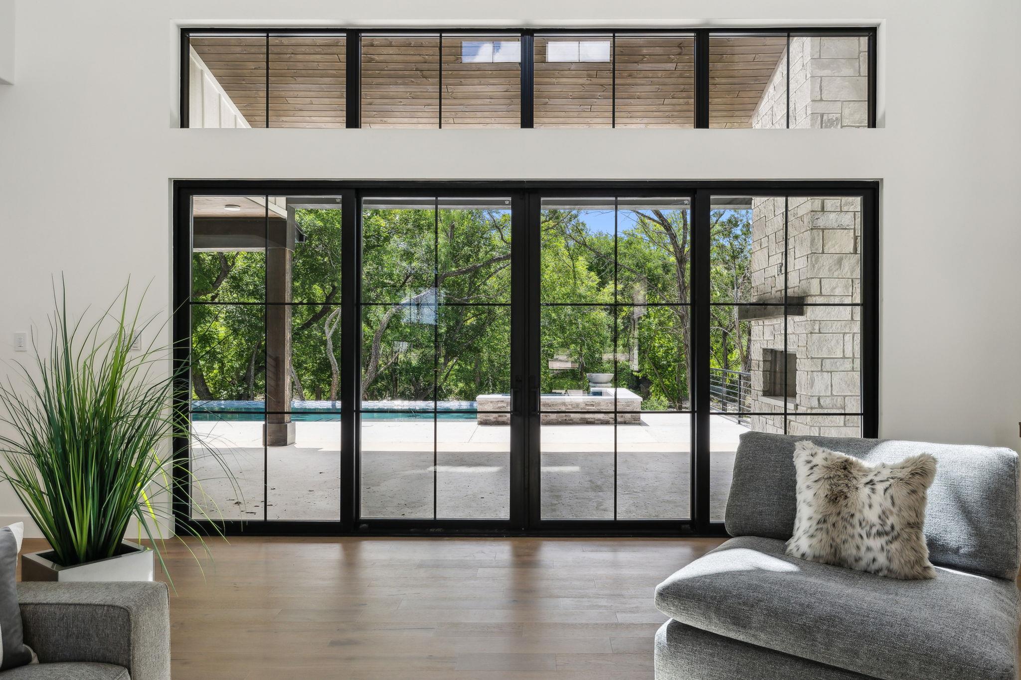 236 Riverfront Dr, New Braunfels, TX 78132