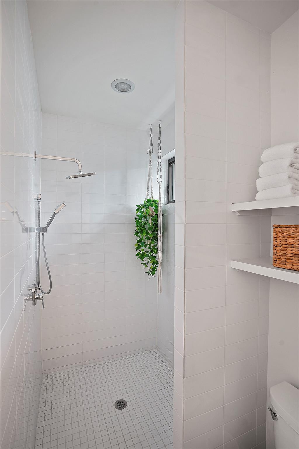 909 W Johanna St # A, Austin, TX 78704