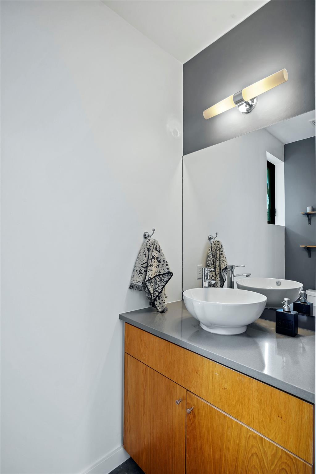 909 W Johanna St # A, Austin, TX 78704