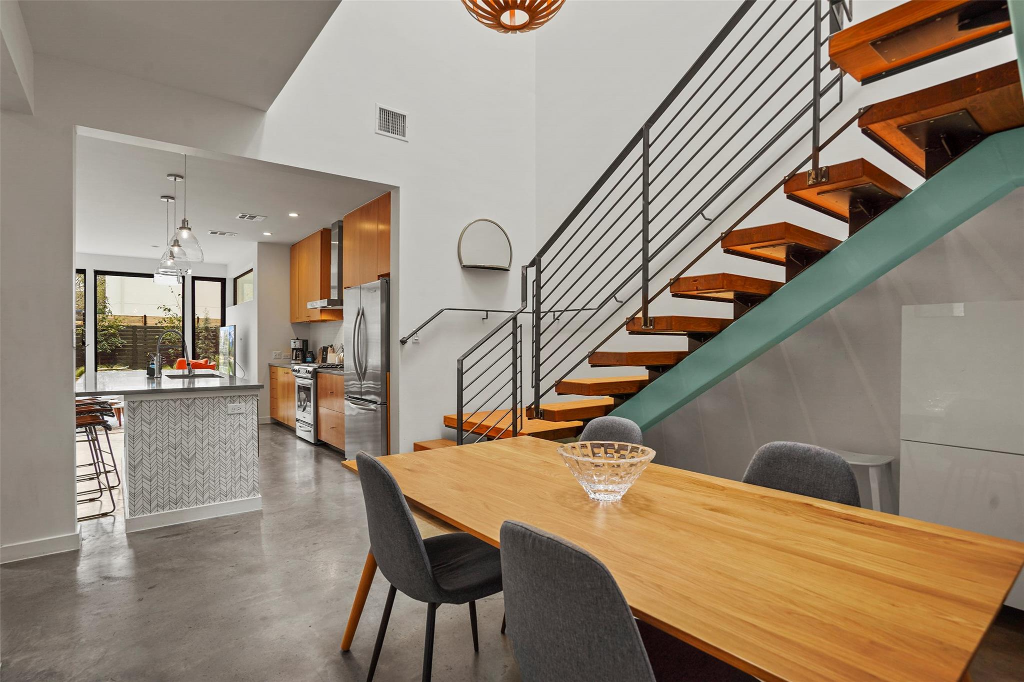 909 W Johanna St # A, Austin, TX 78704