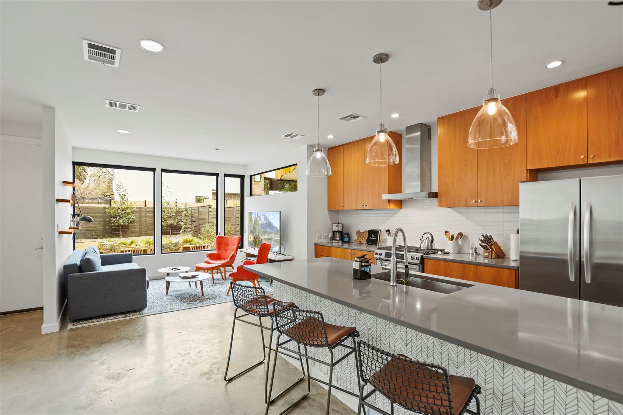 909 W Johanna St # A, Austin, TX 78704