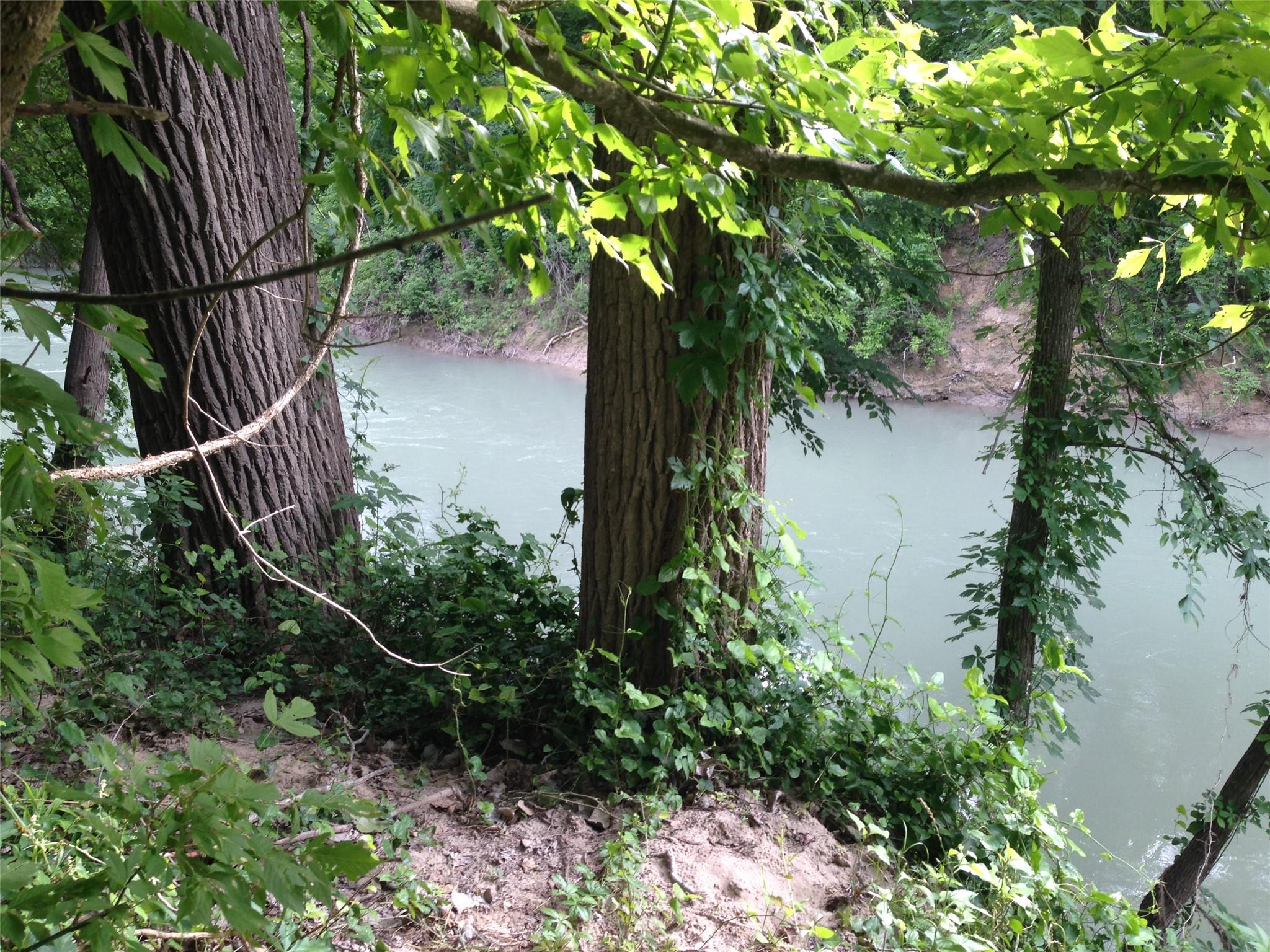 2464 County Road 249, Luling, TX 78648