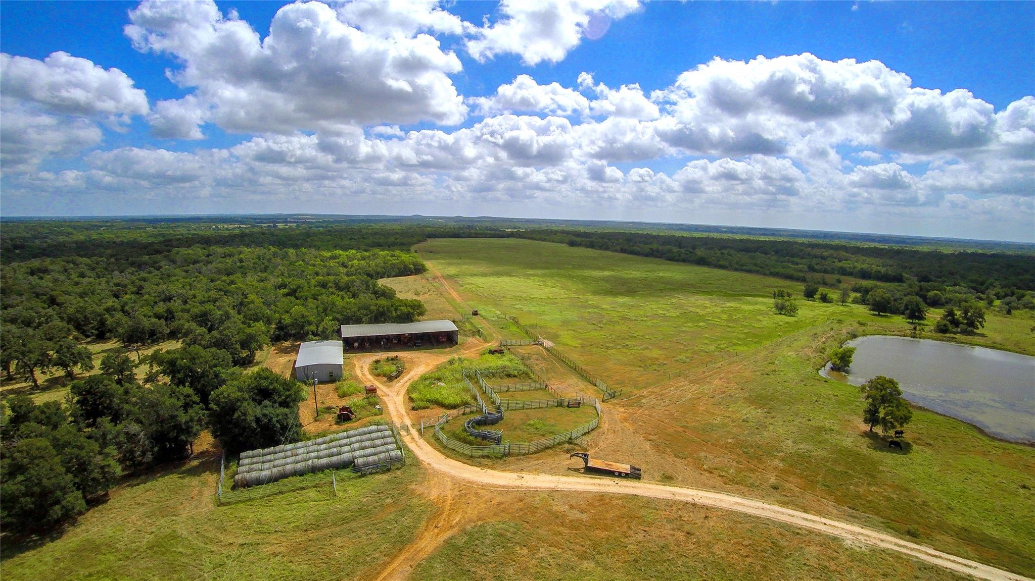 2464 County Road 249, Luling, TX 78648