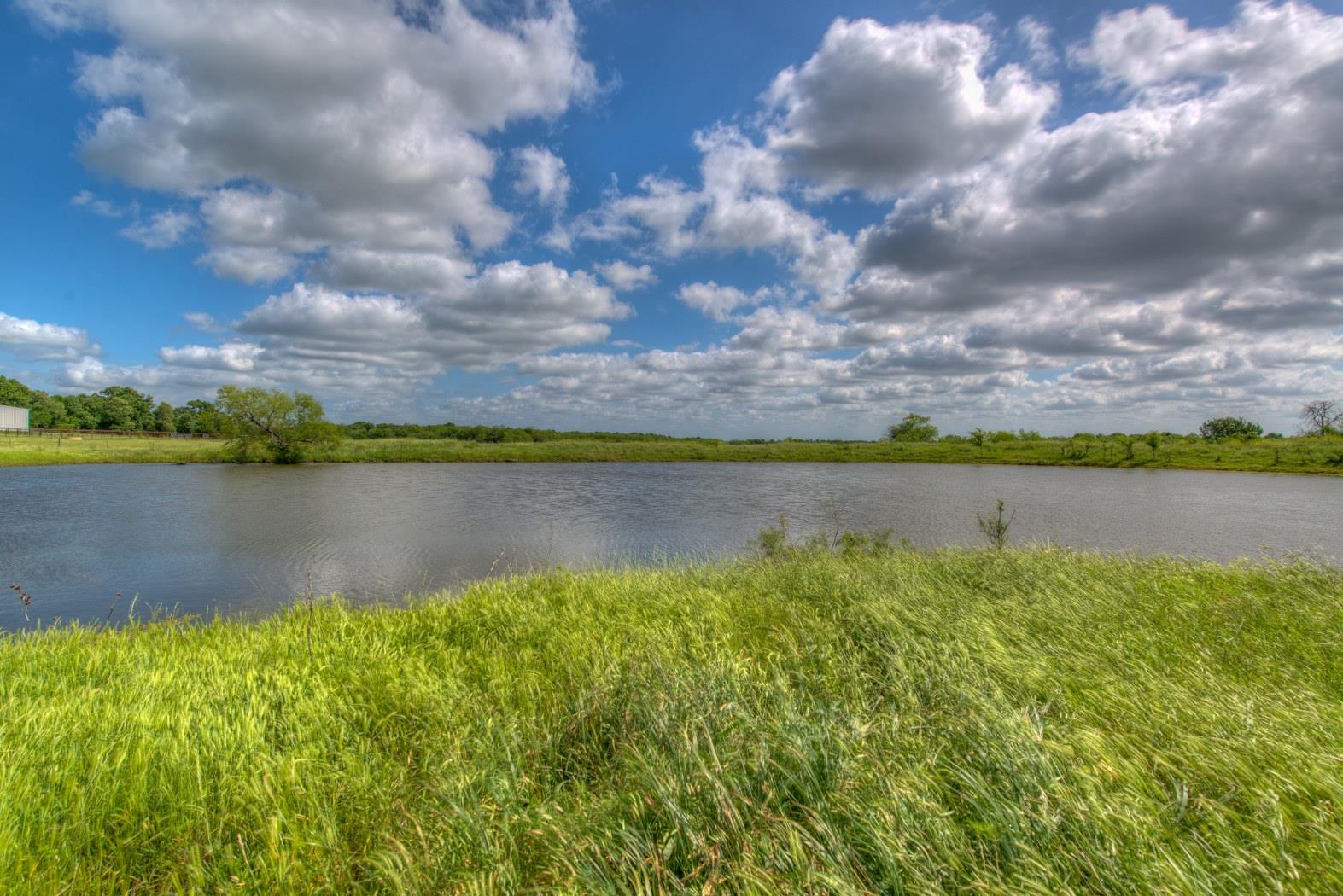 2464 County Road 249, Luling, TX 78648