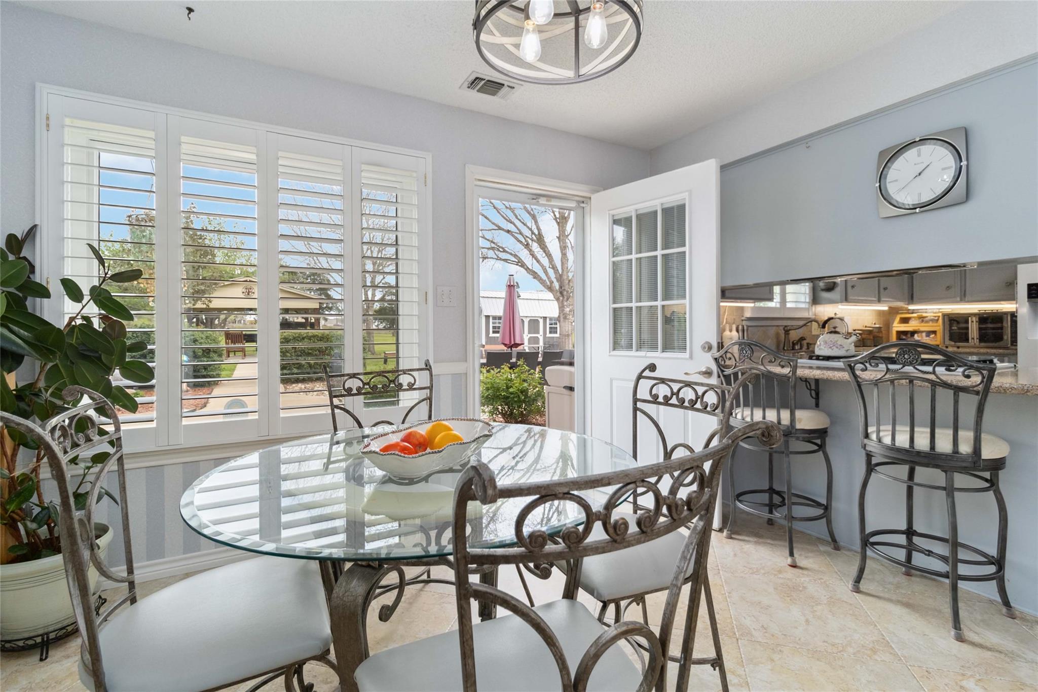 275 Saegert Rd, Paige, TX 78659