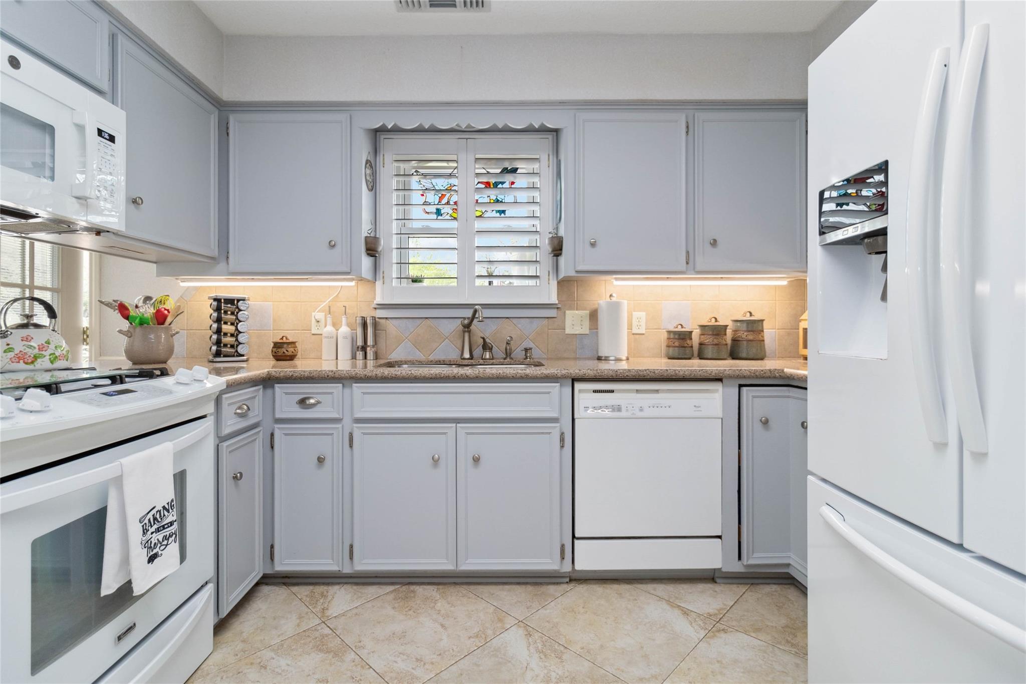 275 Saegert Rd, Paige, TX 78659