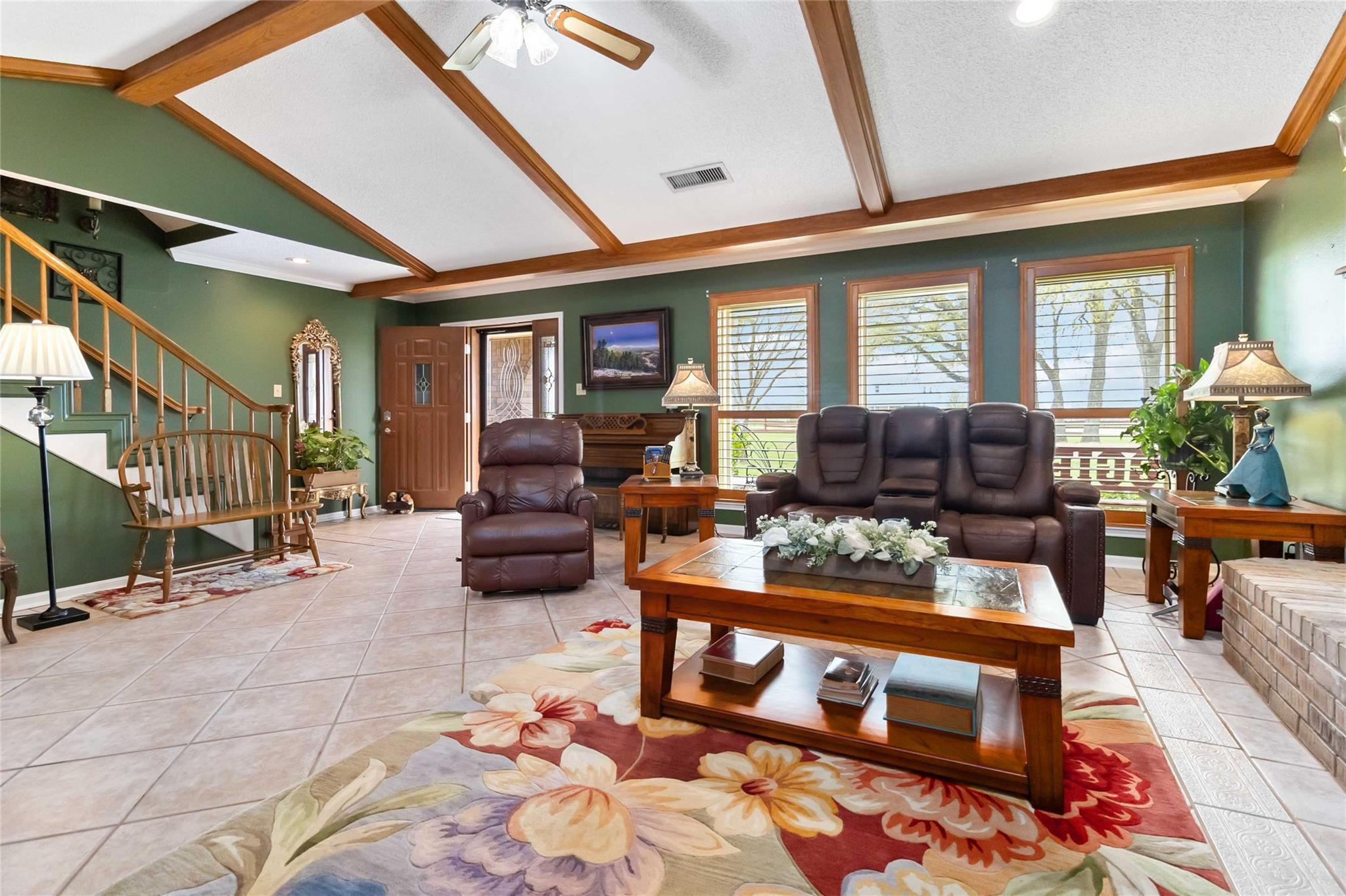 275 Saegert Rd, Paige, TX 78659
