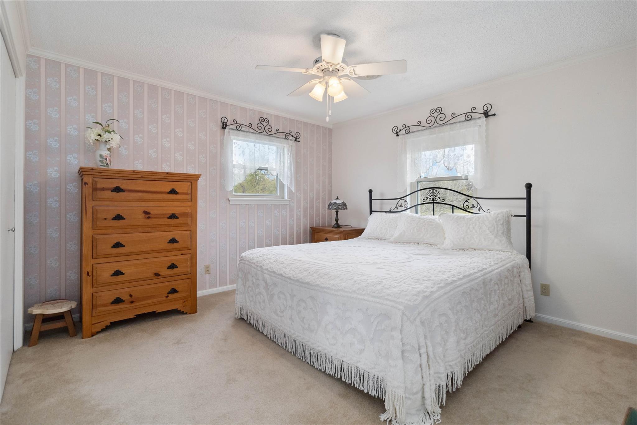 275 Saegert Rd, Paige, TX 78659