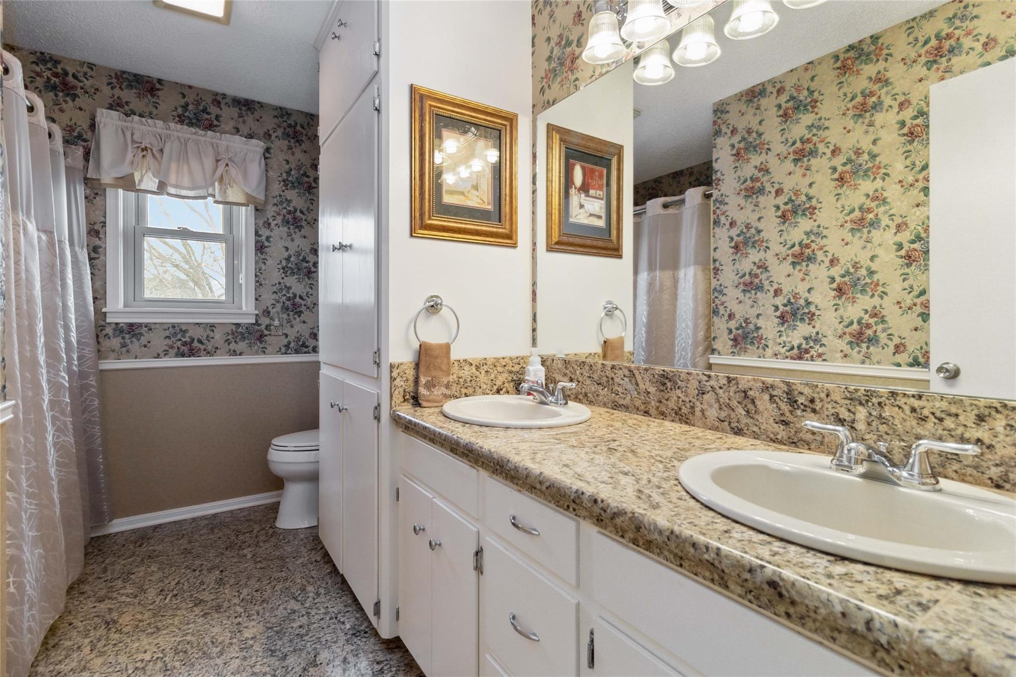 275 Saegert Rd, Paige, TX 78659