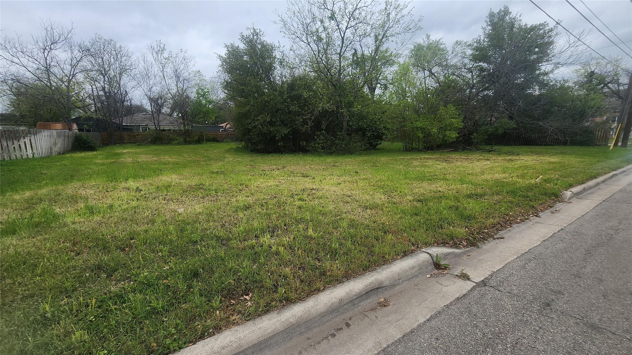 1210 S Myrtle St, Georgetown, TX 78626