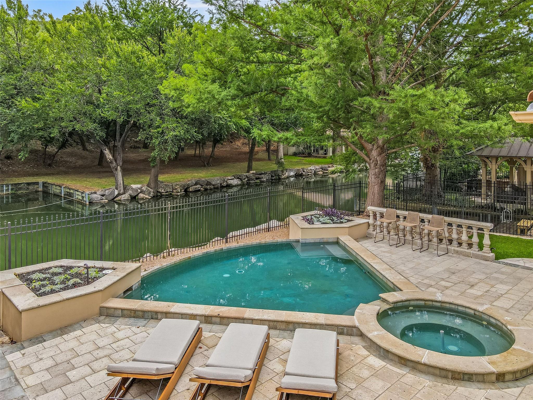 4511 ISLAND Cv, Austin, TX 78731
